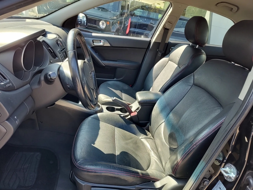 kia cerato 1.6 e.273 sedan 16v gasolina automatico