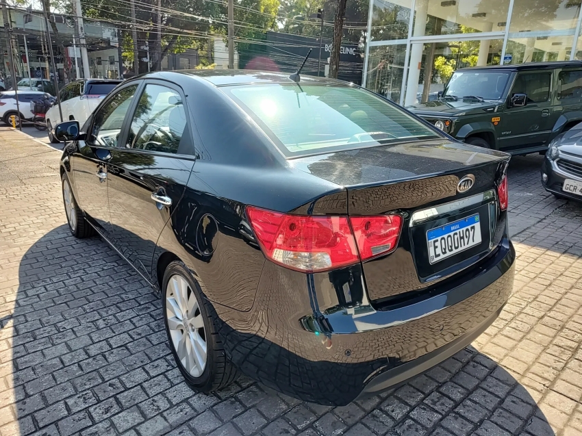 kia cerato 1.6 e.273 sedan 16v gasolina automatico
