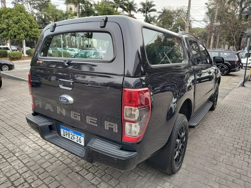 ford ranger 2.2 black 4x2 cd 16v diesel 4p automatico
