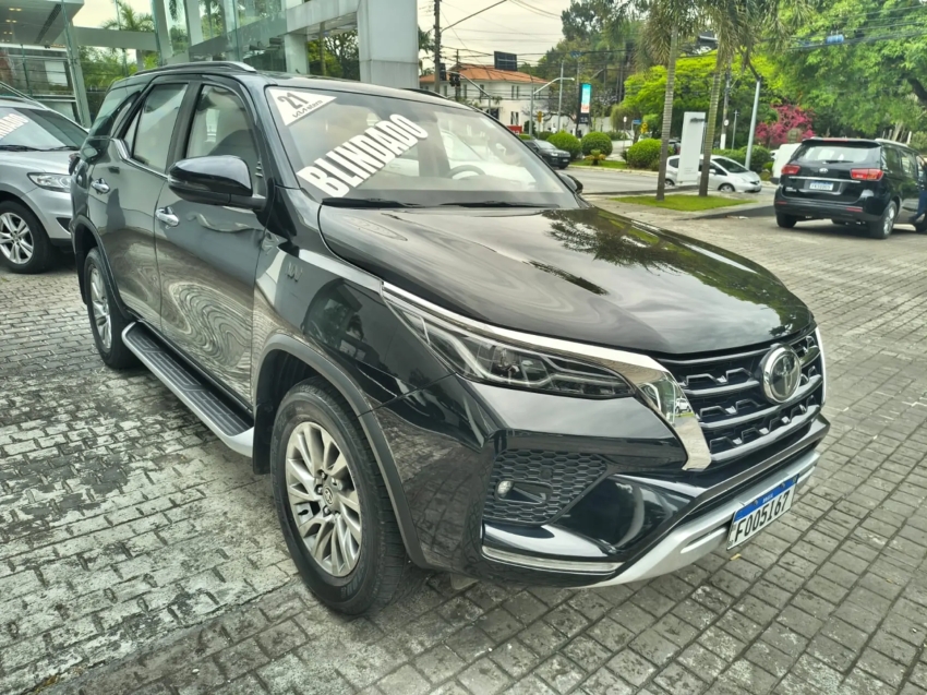 toyota hilux sw4 2.8 d-4d turbo diesel srx 4x4 automatico blindado1