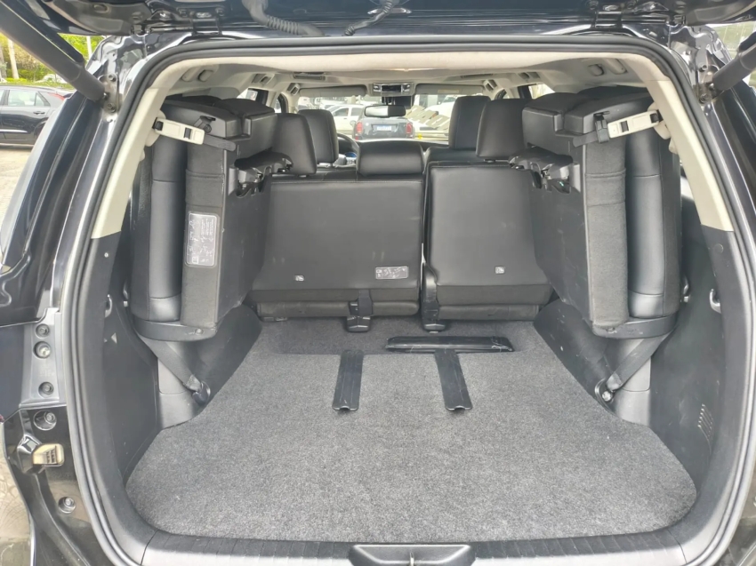 toyota hilux sw4 2.8 d-4d turbo diesel srx 4x4 automatico blindado8