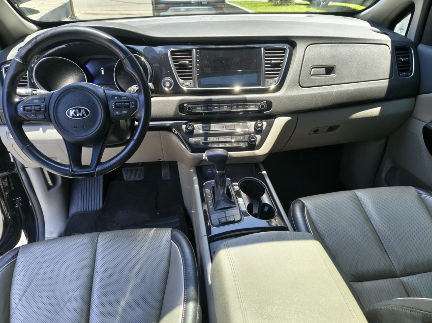 kia carnival 3.3 ex v6 24v gasolina blindado4