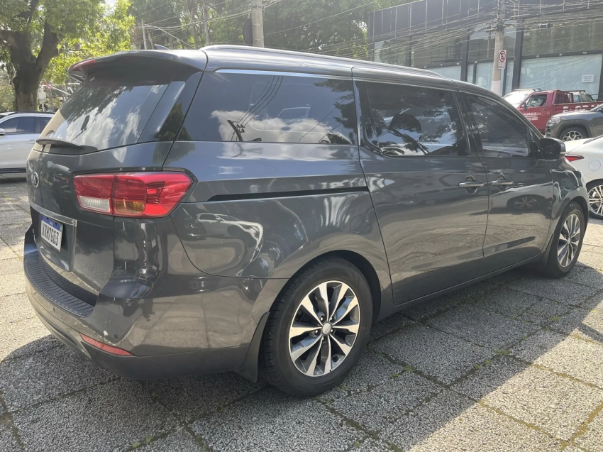 kia carnival 3.3 ex v6 24v gasolina4