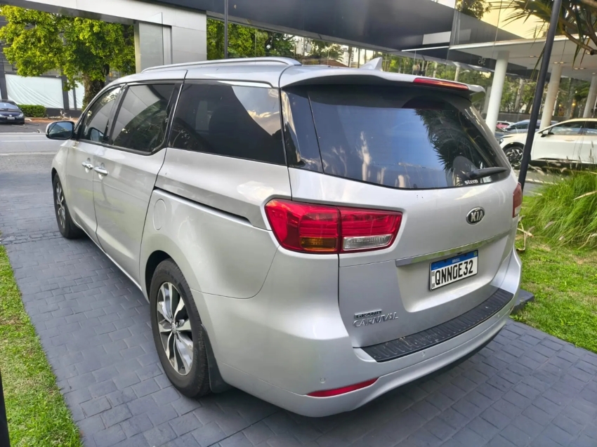 kia carnival 3.3 ex v6 24v gasolina blindado4