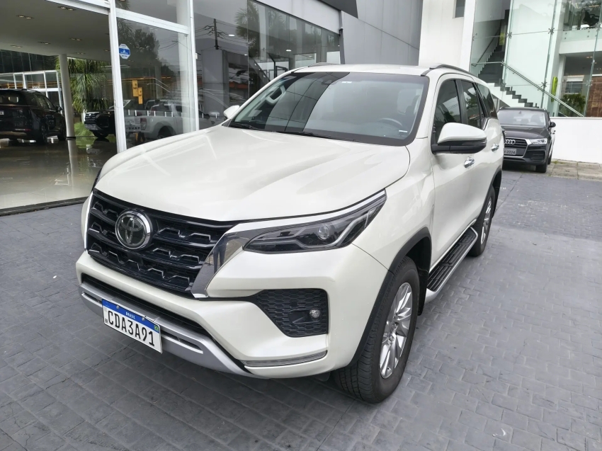 toyota hilux sw4 2.8 d-4d turbo diesel srx 7l 4x4 automatico