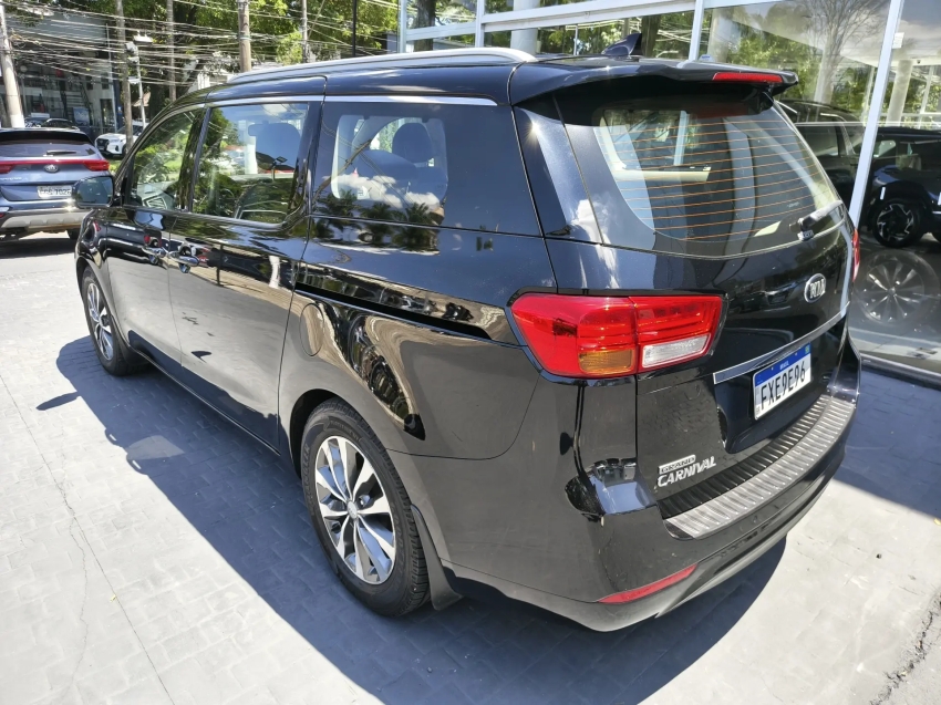 kia carnival 3.3 ex v6 24v gasolina4