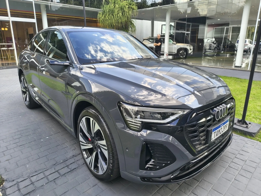 audi q8 e-tron 55 eletrico performance black quattro1