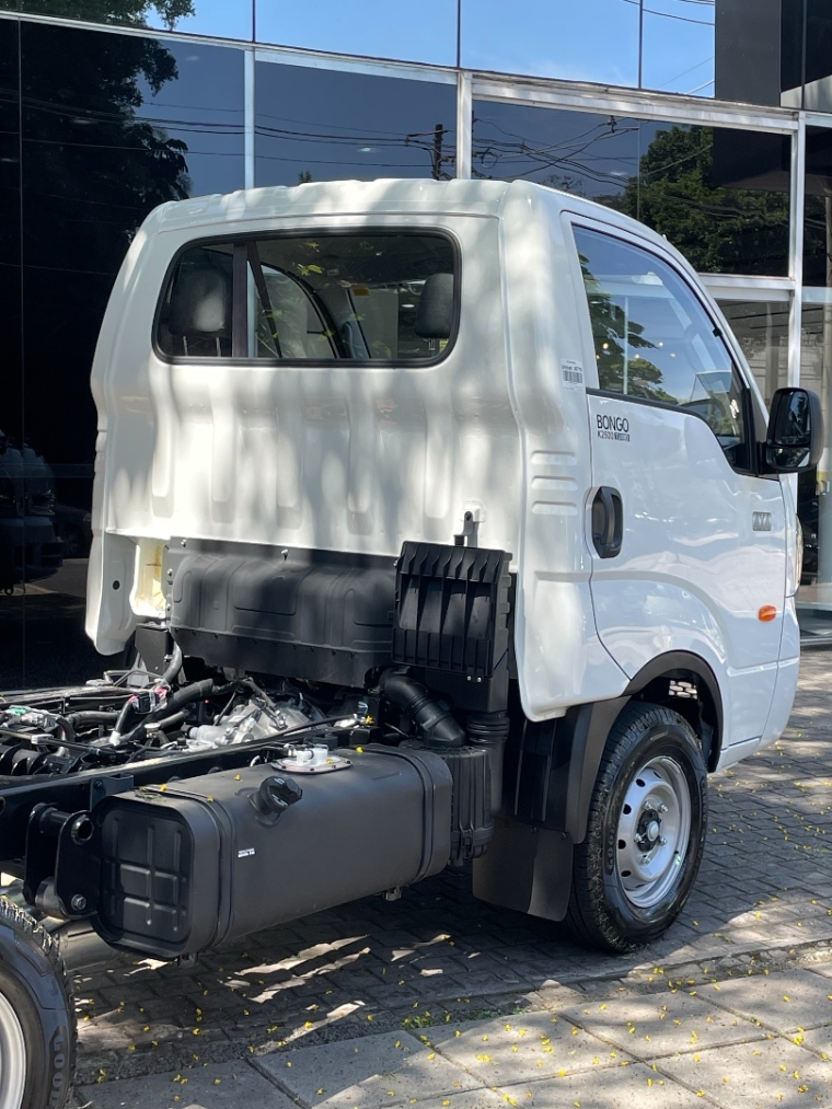 kia bongo 2.5 td diesel std cs 4x4 sem ar condic 3 lugares 20263
