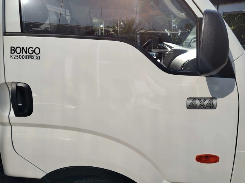 kia bongo 2.5 td diesel std cs 4x4 sem ar condic 3 lugares 20264