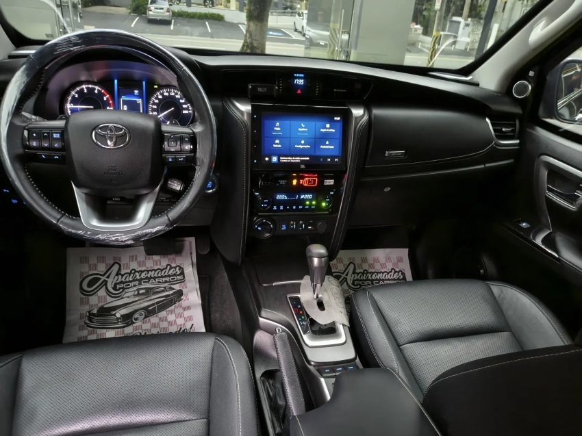 toyota hilux sw4 2.8 d-4d turbo diesel srx 4x4 automatico blindado4