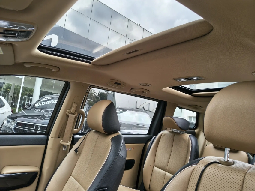 kia carnival 3.3 ex v6 24v gasolina automatico blindado7