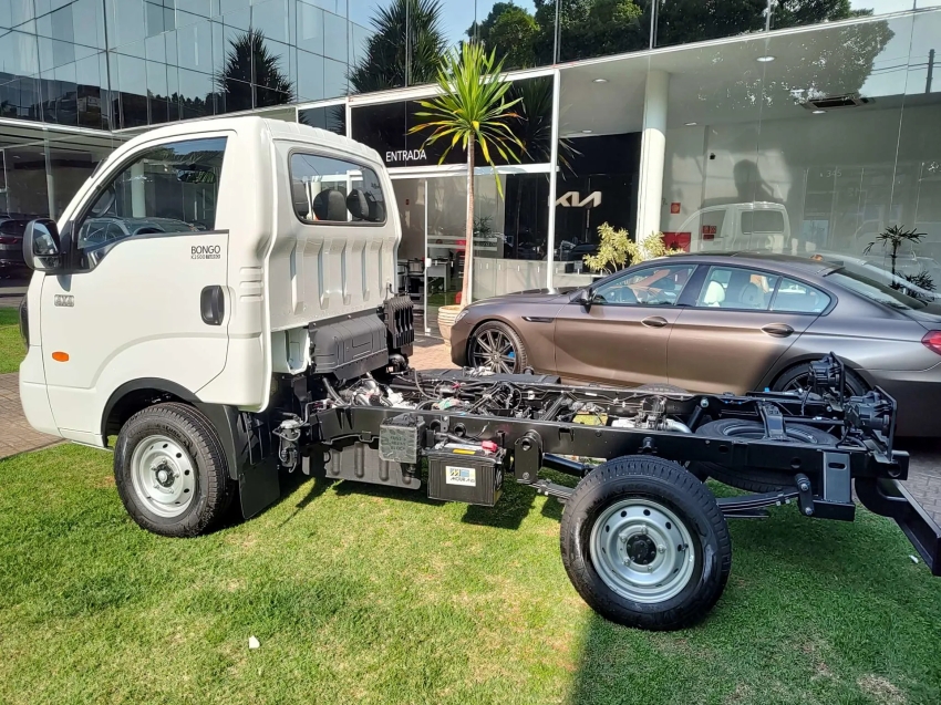 kia bongo k2500 4x4 diesel std cs com ar condicionado 20264