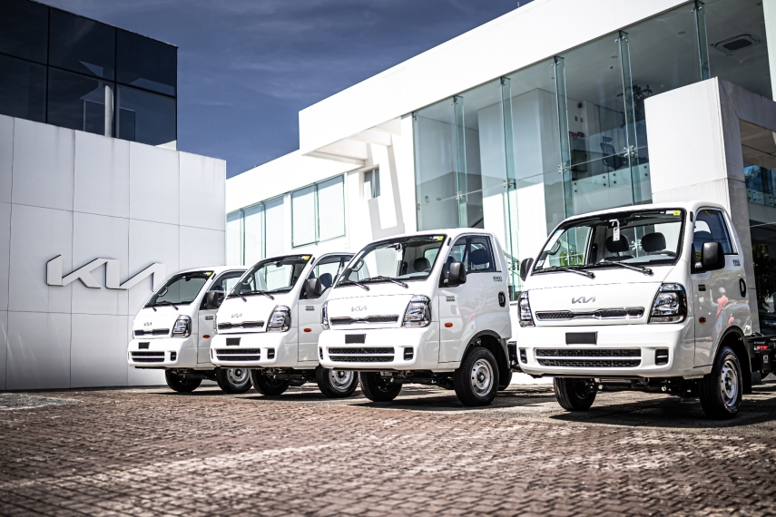 kia bongo k2500 4x4 diesel std cs com ar condicionado 2026
