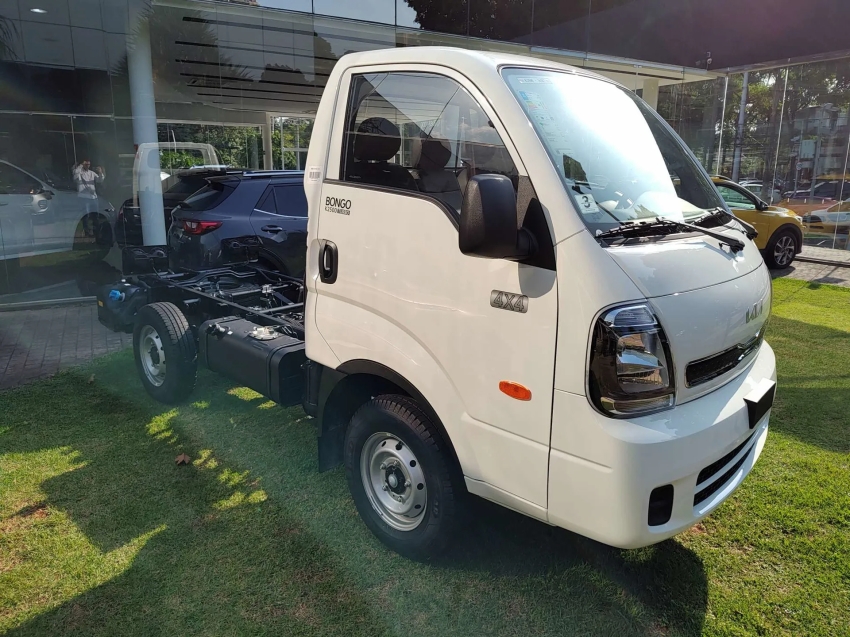 kia bongo k2500 4x4 diesel std cs com ar condicionado 20262
