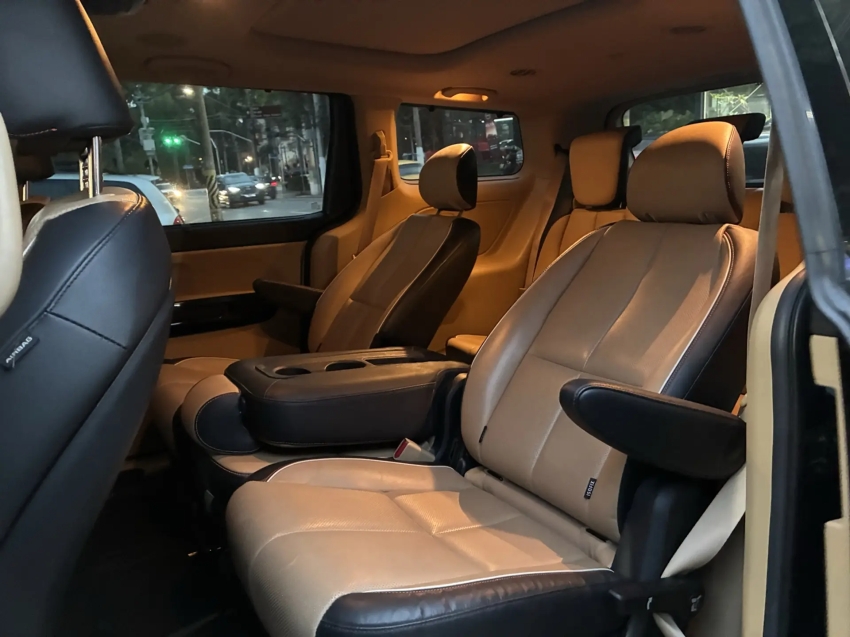 kia carnival 3.3 ex v6 24v gasolina7