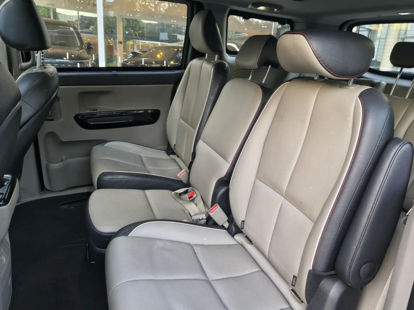 kia carnival 3.5 v6 gasolina ex automatico blindado7