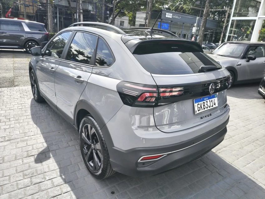 volkswagen nivus 1.0 200 tsi total flex highline automatico4