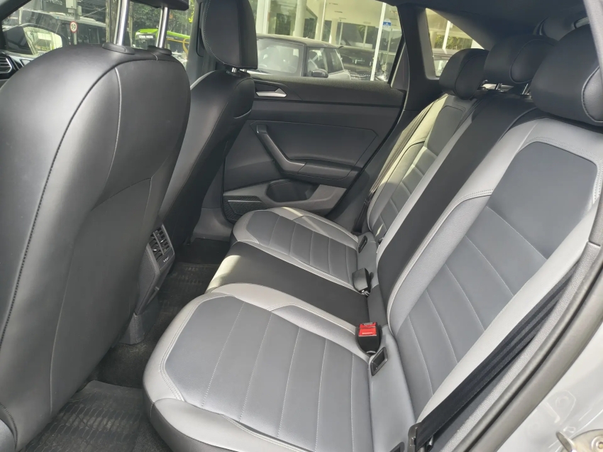 volkswagen nivus 1.0 200 tsi total flex highline automatico7
