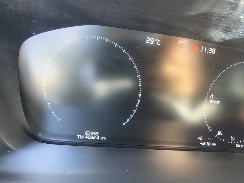 volvo xc90 2.0 t8 hybrid momentum awd geartronic10