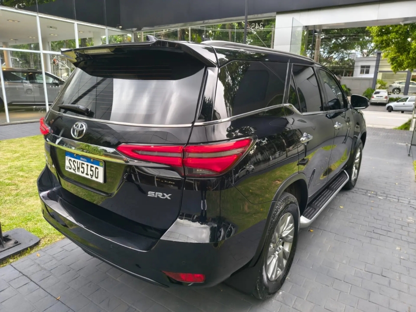 toyota hilux sw4 2.8 d-4d turbo diesel srx 7l 4x4 automatico blindado4