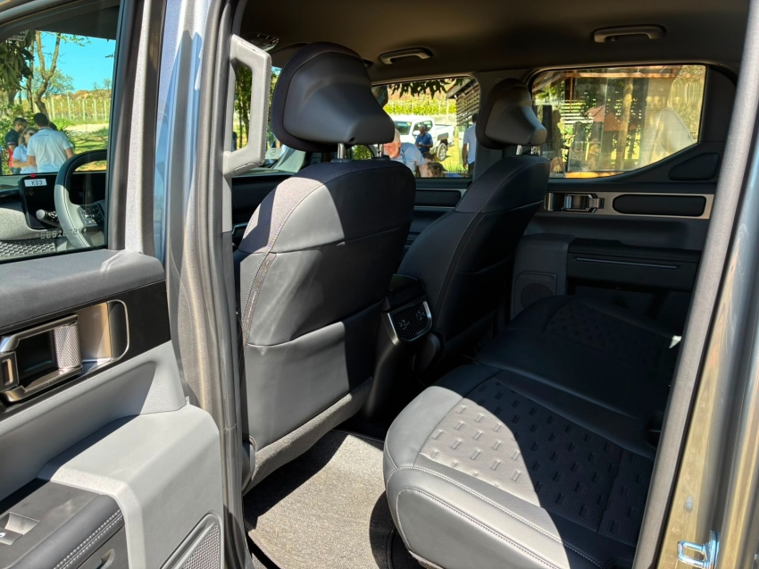 kia tasman 2.2 turbo diesel gl 4x4 automatico10