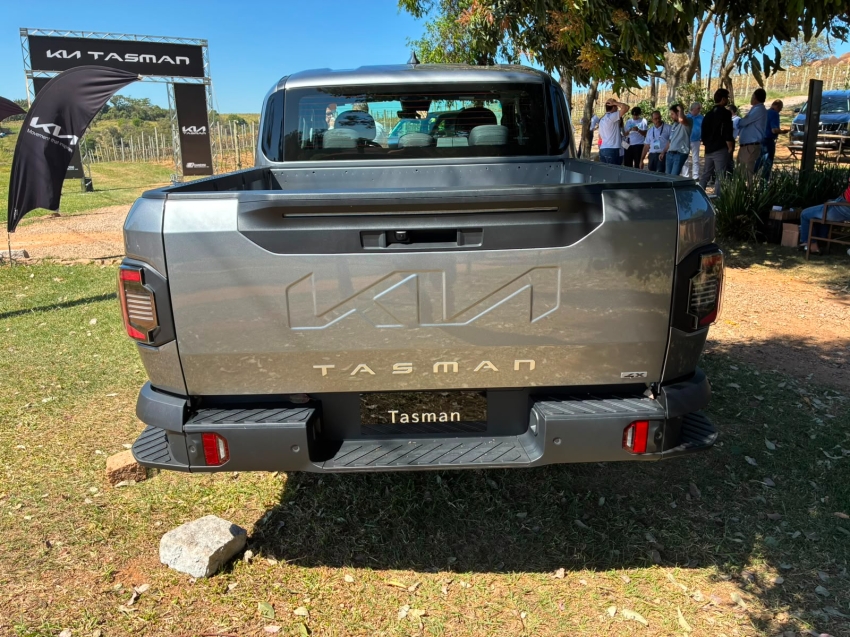 kia tasman 2.2 turbo diesel gl 4x4 automatico7