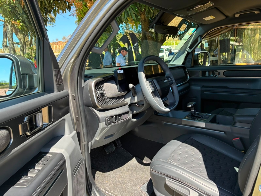 kia tasman 2.2 turbo diesel gl 4x4 automatico9