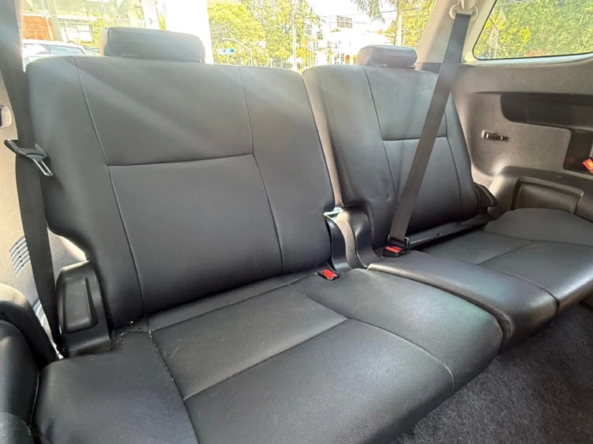 TOYOTA HILUX SW4 2.8 D-4D TURBO DIESEL SRX 7L 4X4 AUTOMÁTICO11