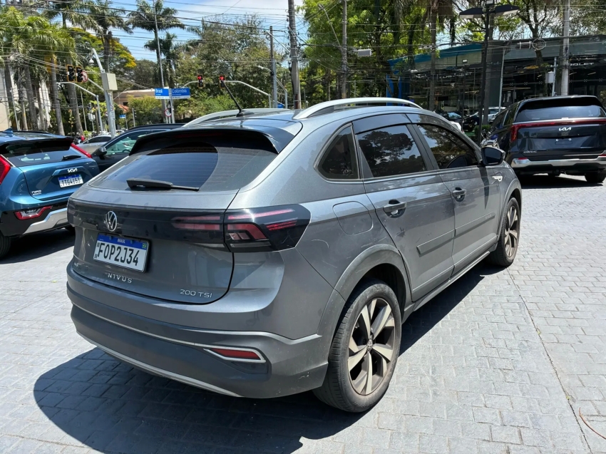 VOLKSWAGEN NIVUS 1.0 200 TSI TOTAL FLEX HIGHLINE AUTOMÁTICO4