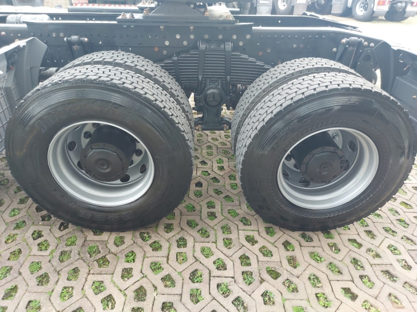 mercedes-benz axor 3344 leito teto baixo 440 diesel automatico 2019 mercedes-benz axor 3344 leito teto baixo 440 diesel automatico 2019