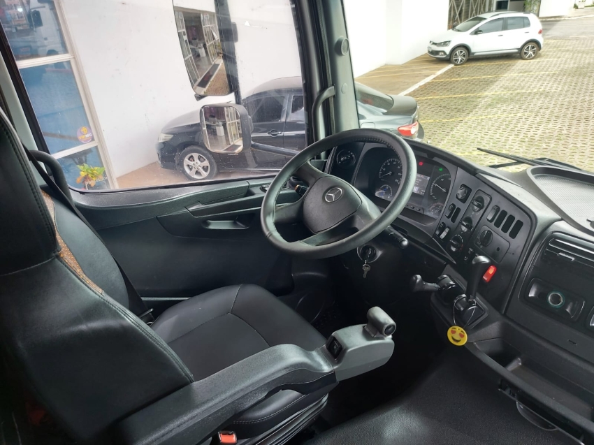 mercedes-benz axor 3344 leito teto baixo 440 diesel automatico 2019 mercedes-benz axor 3344 leito teto baixo 440 diesel automatico 2019