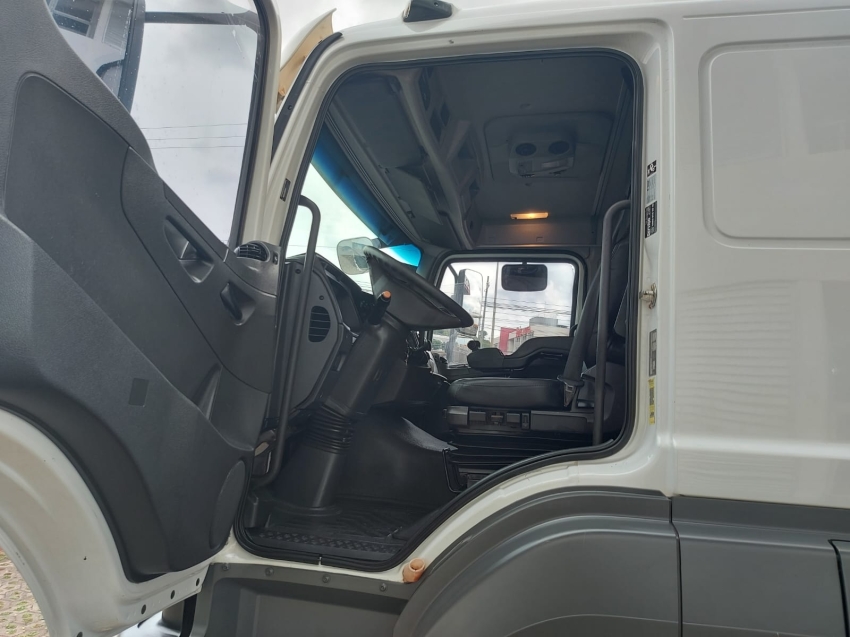 mercedes-benz axor 3344 leito teto baixo 440 diesel automatico 2019 mercedes-benz axor 3344 leito teto baixo 440 diesel automatico 2019