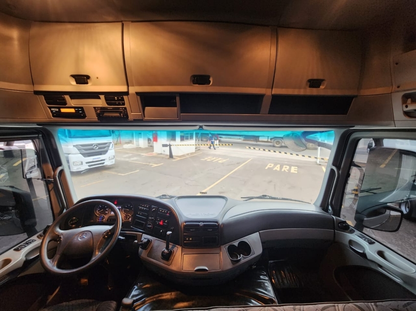 mercedes-benz actros 2546 leito / teto alto (confort) 460 diesel automatico 2016 mercedes-benz actros 2546 leito / teto alto (confort) 460 diesel automatico 2016