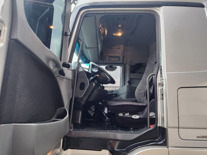 mercedes-benz actros 2546 leito / teto alto (confort) 460 diesel automatico 2016 mercedes-benz actros 2546 leito / teto alto (confort) 460 diesel automatico 2016