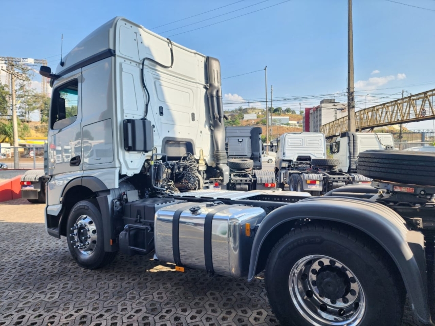 mercedes-benz actros 2648 leito / teto alto 480 diesel automatico 2020 mercedes-benz actros 2648 leito / teto alto 480 diesel automatico 2020