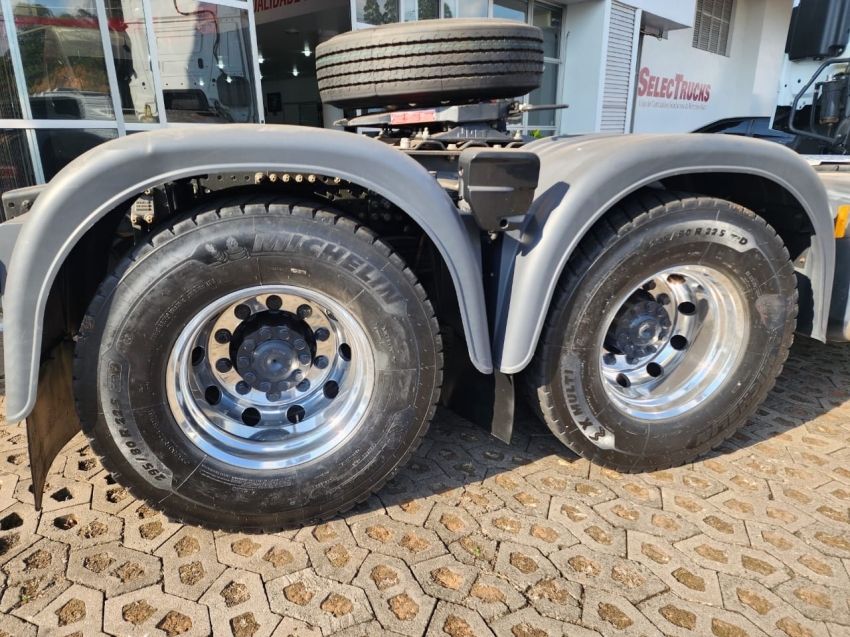mercedes-benz actros 2648 leito / teto alto 480 diesel automatico 2020 mercedes-benz actros 2648 leito / teto alto 480 diesel automatico 2020