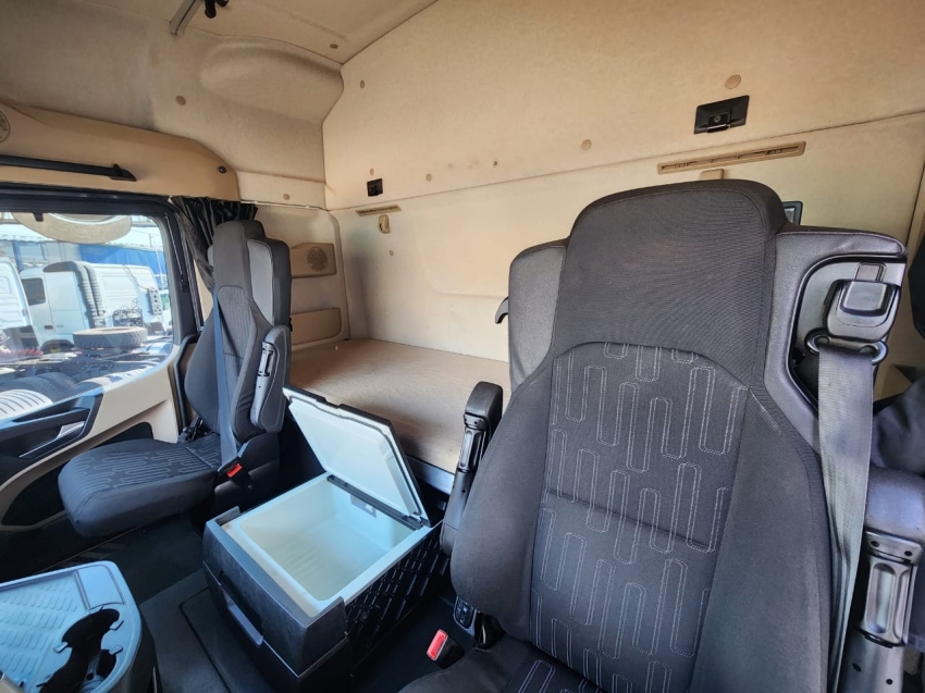 mercedes-benz actros 2648 leito / teto alto 480 diesel automatico 2020 mercedes-benz actros 2648 leito / teto alto 480 diesel automatico 2020