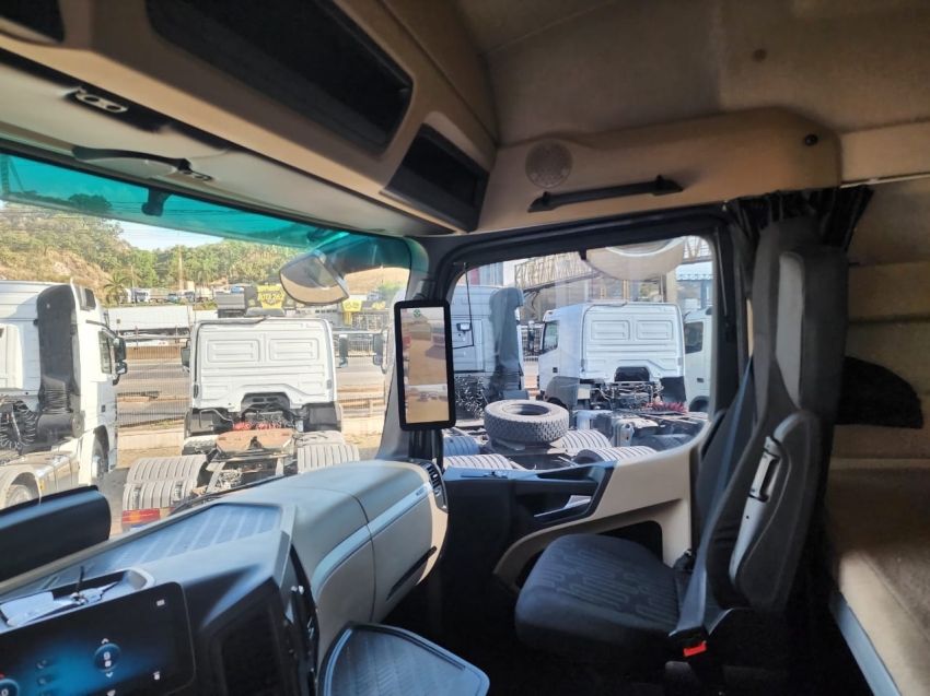 mercedes-benz actros 2648 leito / teto alto 480 diesel automatico 2020 mercedes-benz actros 2648 leito / teto alto 480 diesel automatico 2020