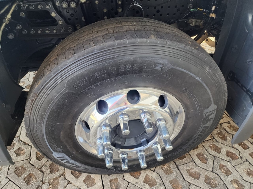 mercedes-benz actros 2648 leito / teto alto 480 diesel automatico 2020 mercedes-benz actros 2648 leito / teto alto 480 diesel automatico 2020