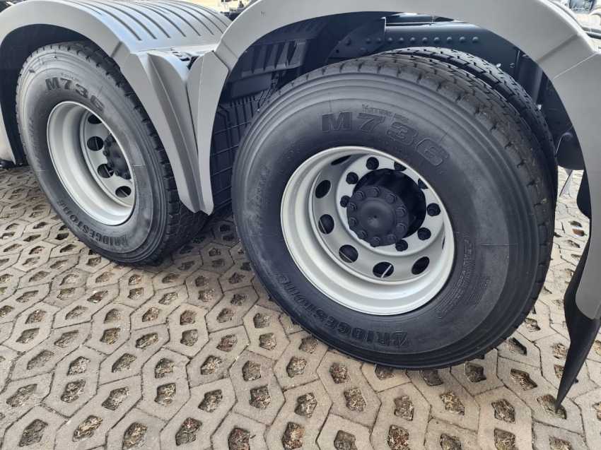 mercedes-benz actros 2651 leito / teto alto 510 diesel automatico 2016 mercedes-benz actros 2651 leito / teto alto 510 diesel automatico 2016