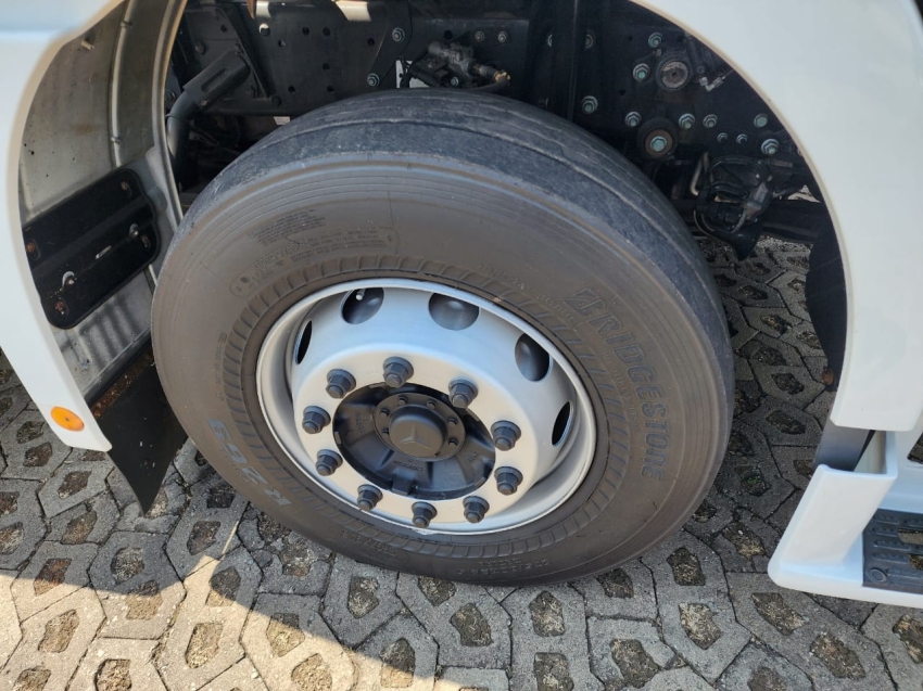 mercedes-benz actros 2651 leito / teto alto 510 diesel automatico 2016 mercedes-benz actros 2651 leito / teto alto 510 diesel automatico 2016