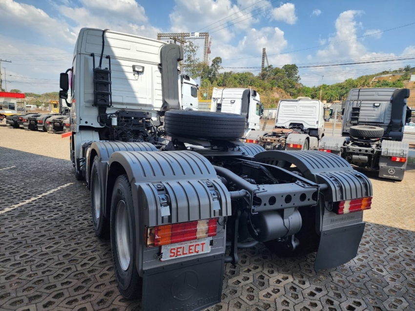 mercedes-benz actros 2651 leito / teto alto 510 diesel automatico 2016 mercedes-benz actros 2651 leito / teto alto 510 diesel automatico 2016