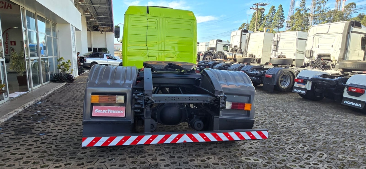 mercedes-benz atron 1635 4x2