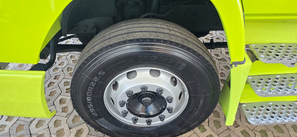 mercedes-benz atron 1635 4x2