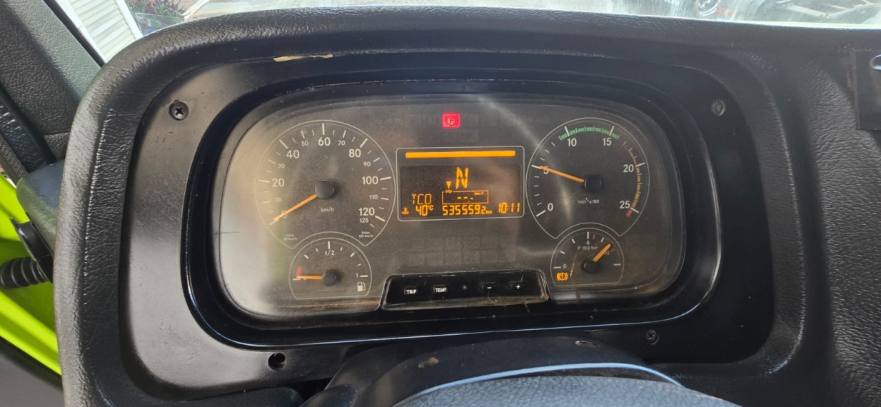 mercedes-benz atron 1635 4x2