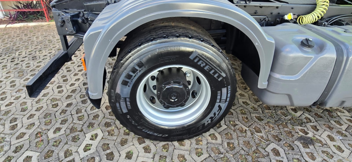 mercedes-benz atron 1635 4x2
