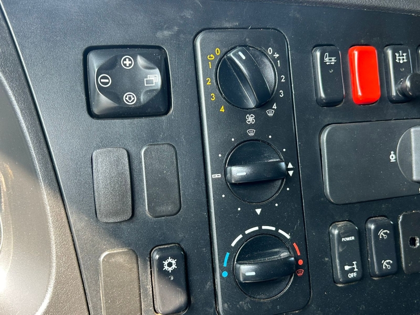 mercedes-benz atego 2430 300 diesel 2p automatico 2018