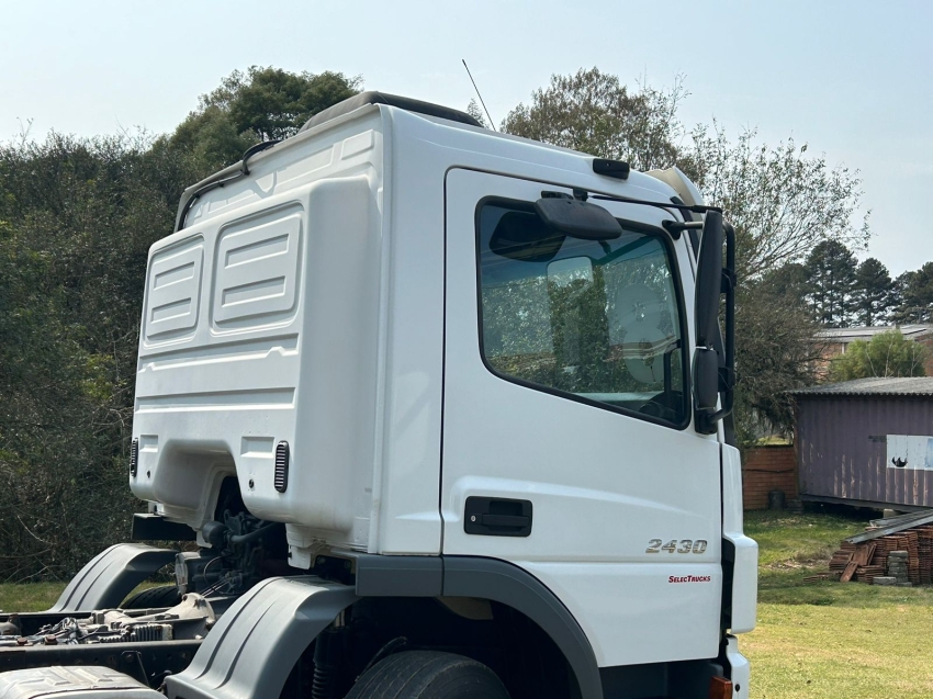 mercedes-benz atego 2430 300 diesel 2p automatico 2018