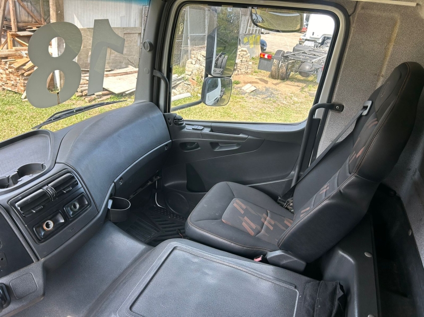 mercedes-benz atego 2430 300 diesel 2p automatico 2018
