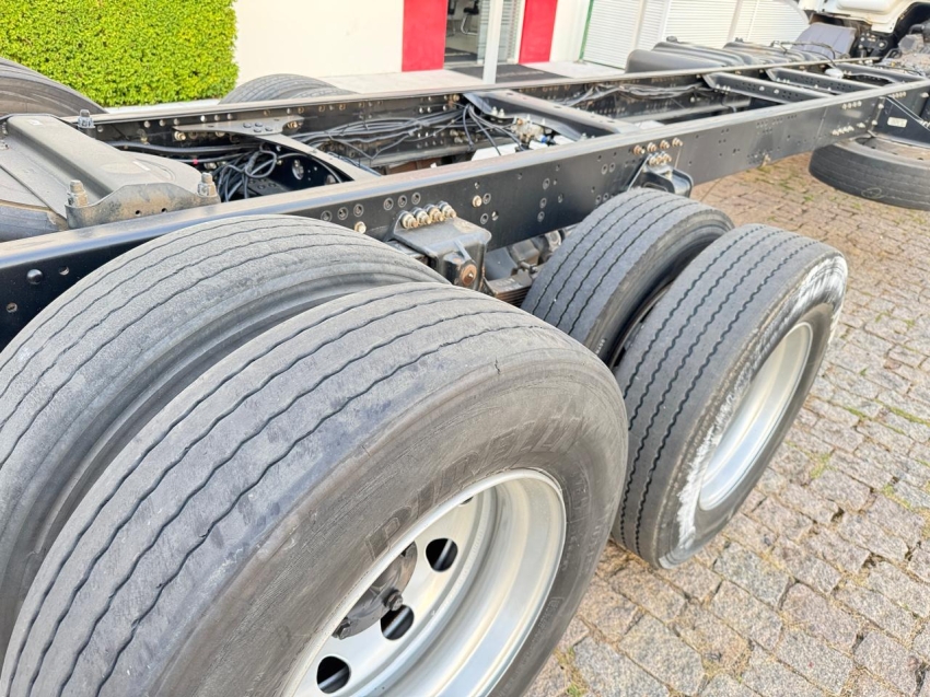 mercedes-benz atego 2426 6x2 2021